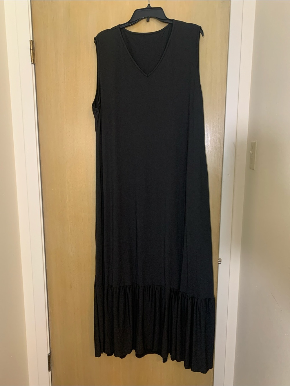 🖤SUPER CUTE PLUS SIZE 5X Black V-Neck Maxi Dress - WITH BOTTOM RUFFLE🖤